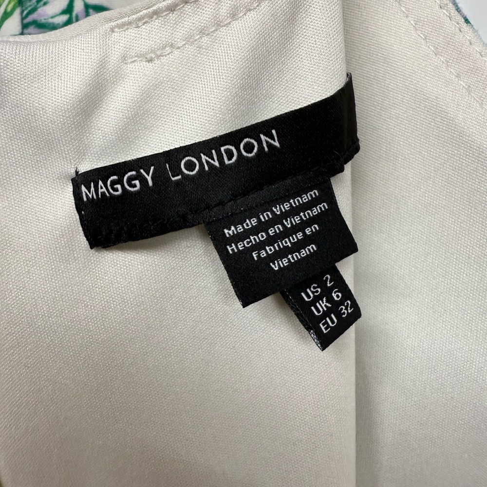 **SOLD** Maggy London Morning Floral Placed Print Matte Jersey Sheath Dress - Picture 6 of 7